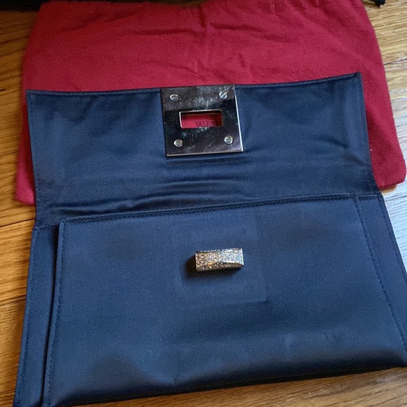 Gorgeous Valentino Black & Crystal Bag - Picture 4 of 7